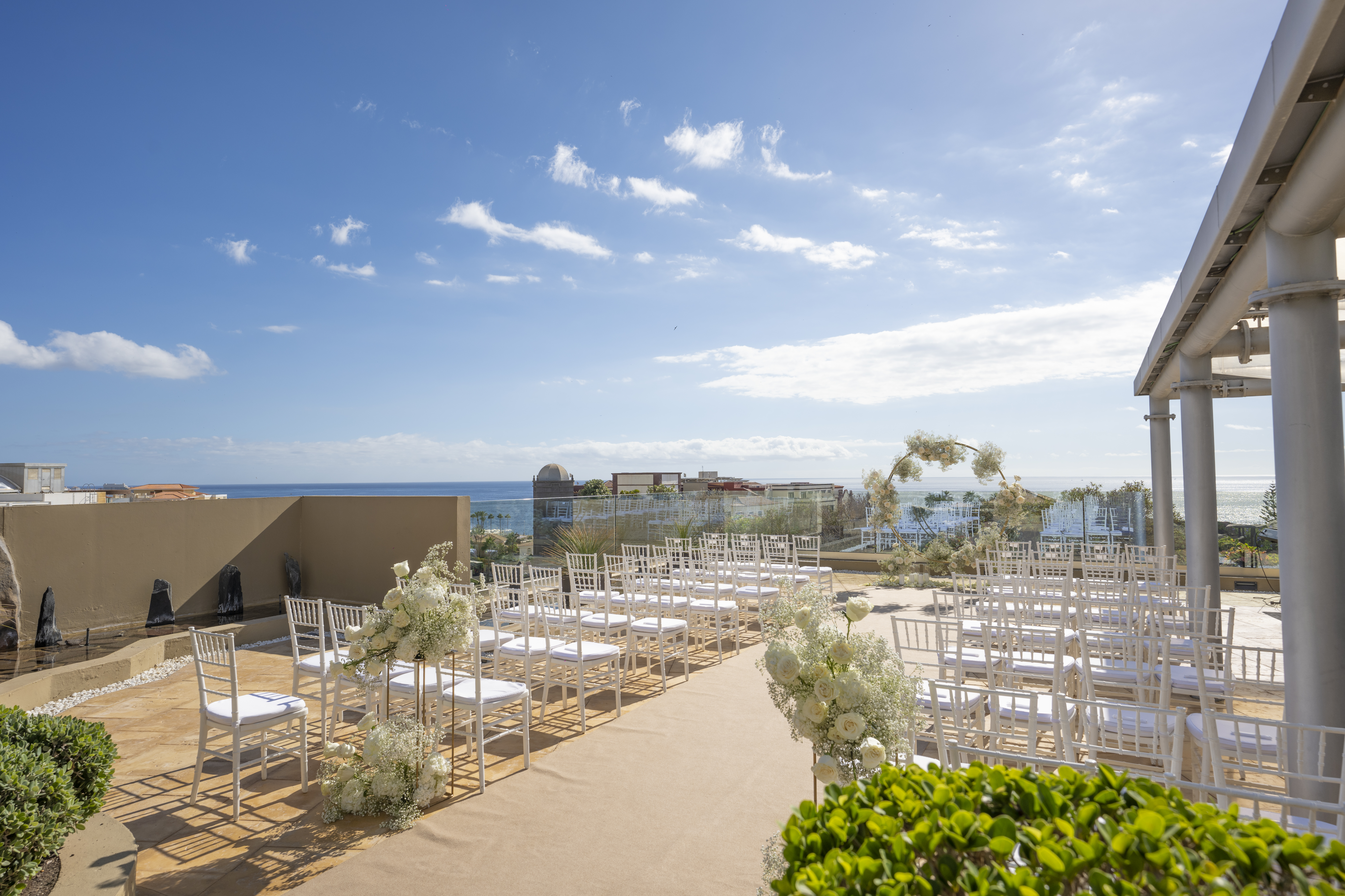 Book your wedding day in GF VICTORIA